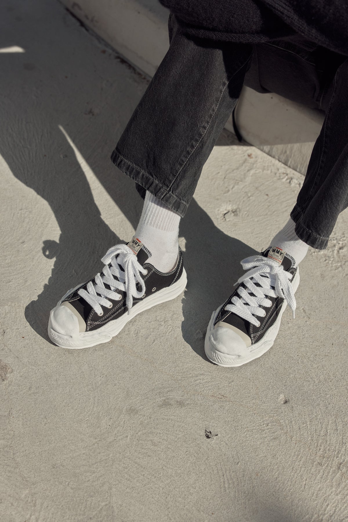 Hank Low Top Sneakers