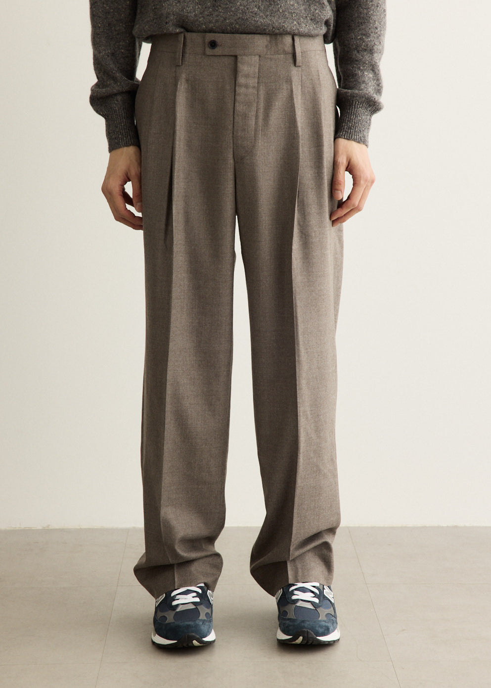 Super Light Wool Two-Tuck Slacks