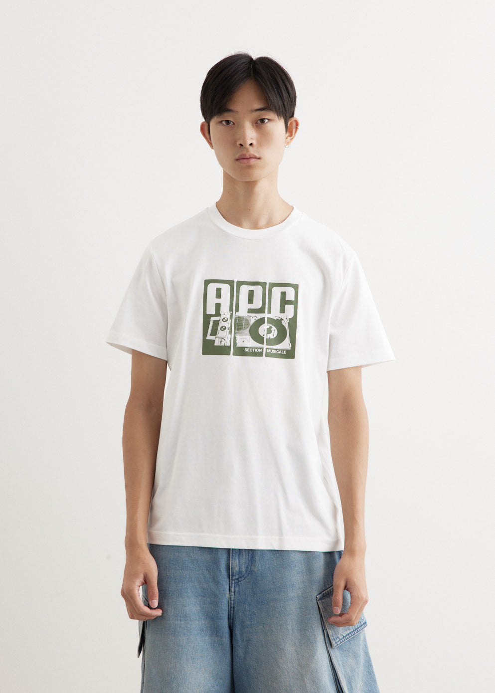 【A.P.C】ホワイト Platine Tシャツ Platine Tシャツ｜FEMME ｜A.P.C. | アーペーセー日本公式