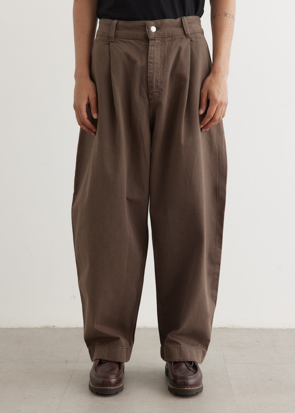 STUDIO NICHOLSON】GARMENT DYED PANT
