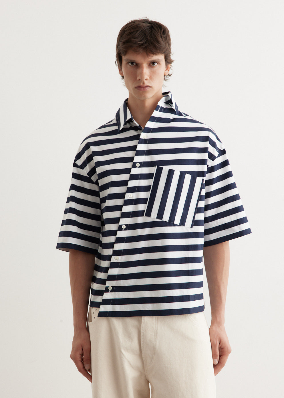 Tシャツ・カットソー JACQUEMUS 'La chemise Pablo' shirt (24H243SH0621520 100) Jacquemus La Chemise Pablo Asymmetric Button-Up Shirt