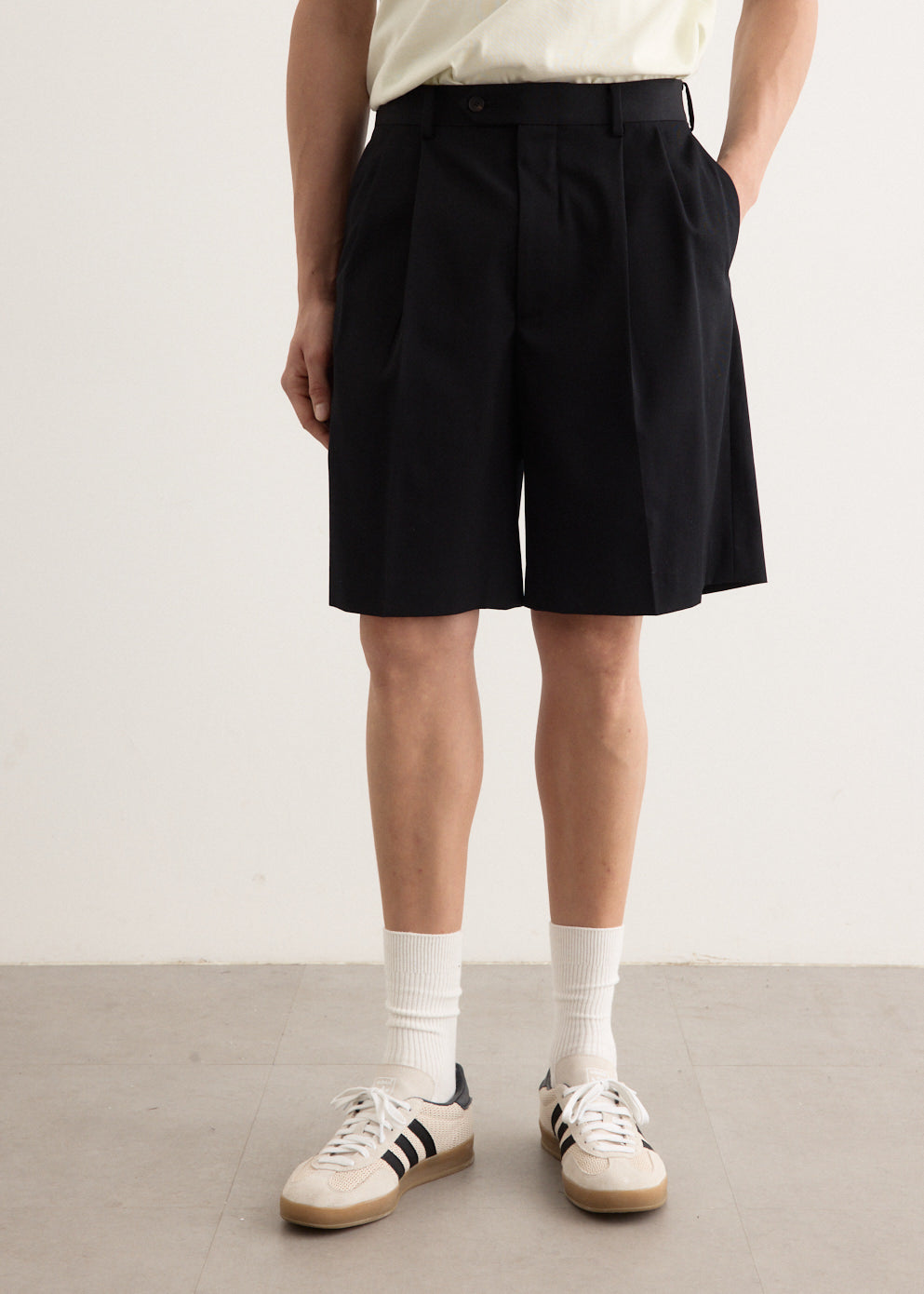 Light Wool Max Gabardine Shorts Light Wool Max Gabardine Shorts