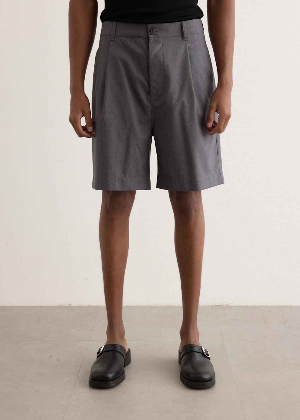 【関税＆送料込み】Marni Grey Pleated Shorts With Elastic W Grey wool shorts with Marni Symbol | Marni