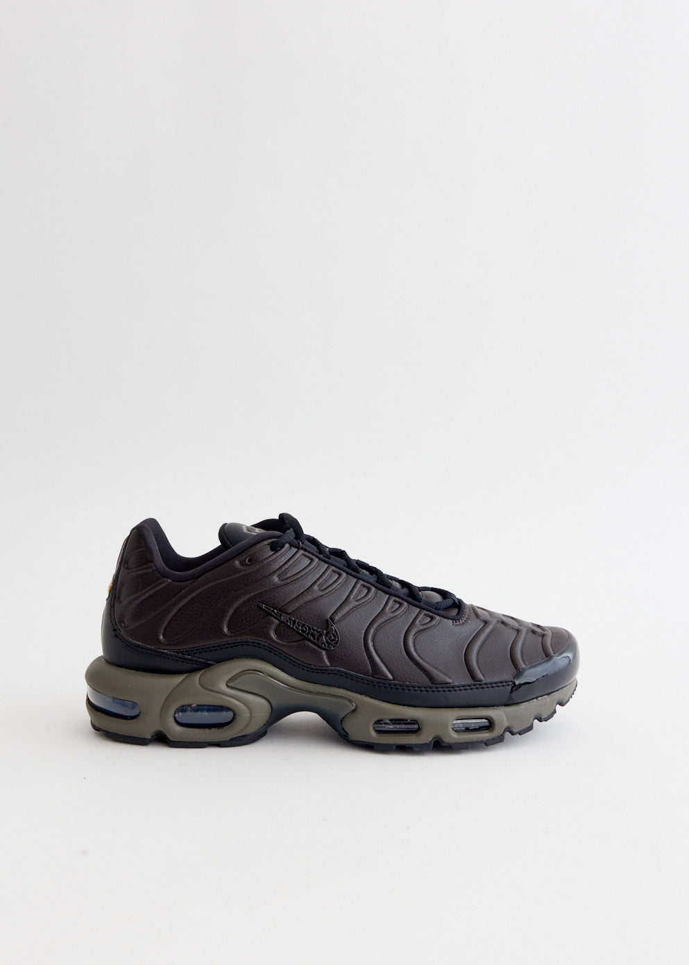 Air Max Plus PRM 'Black Tea Petra Brown' Sneakers1
