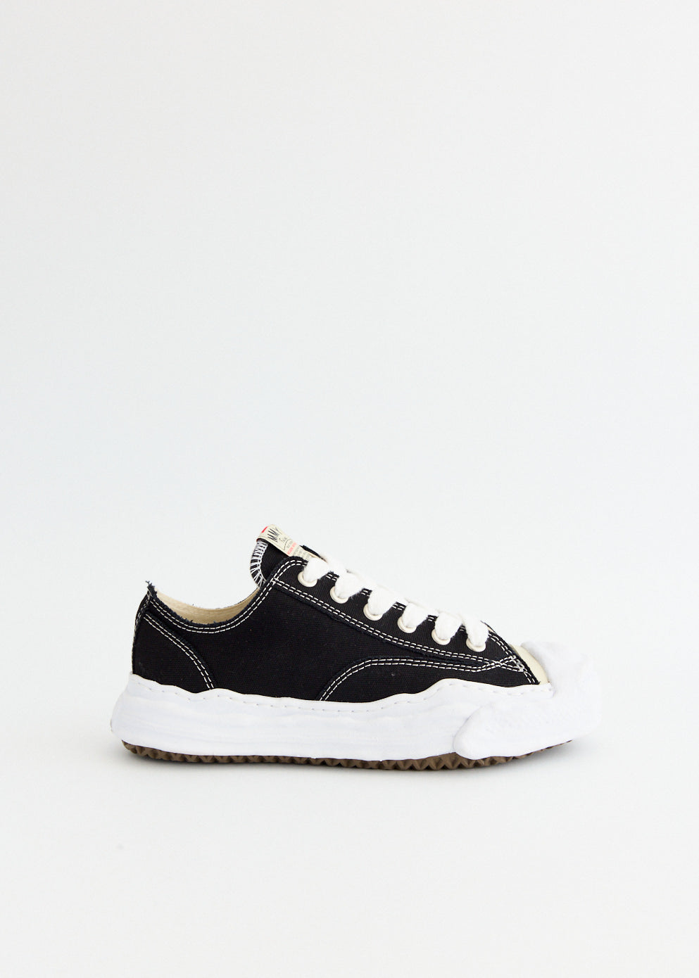 Hank Low Top Sneakers