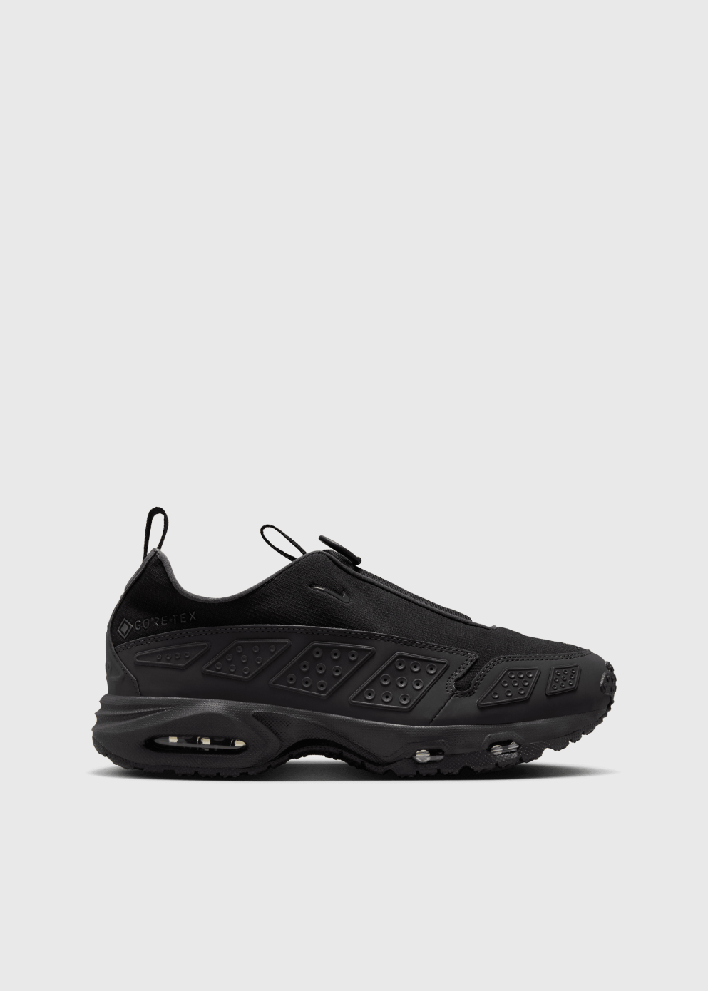 Nike zip up sneakers hotsell