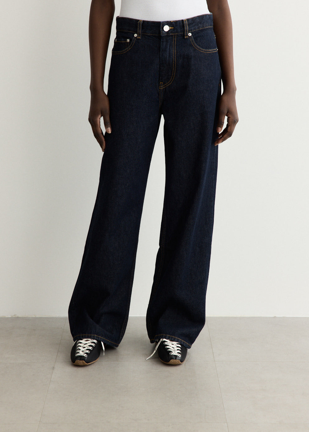 Dark Rinse Izey Jeans