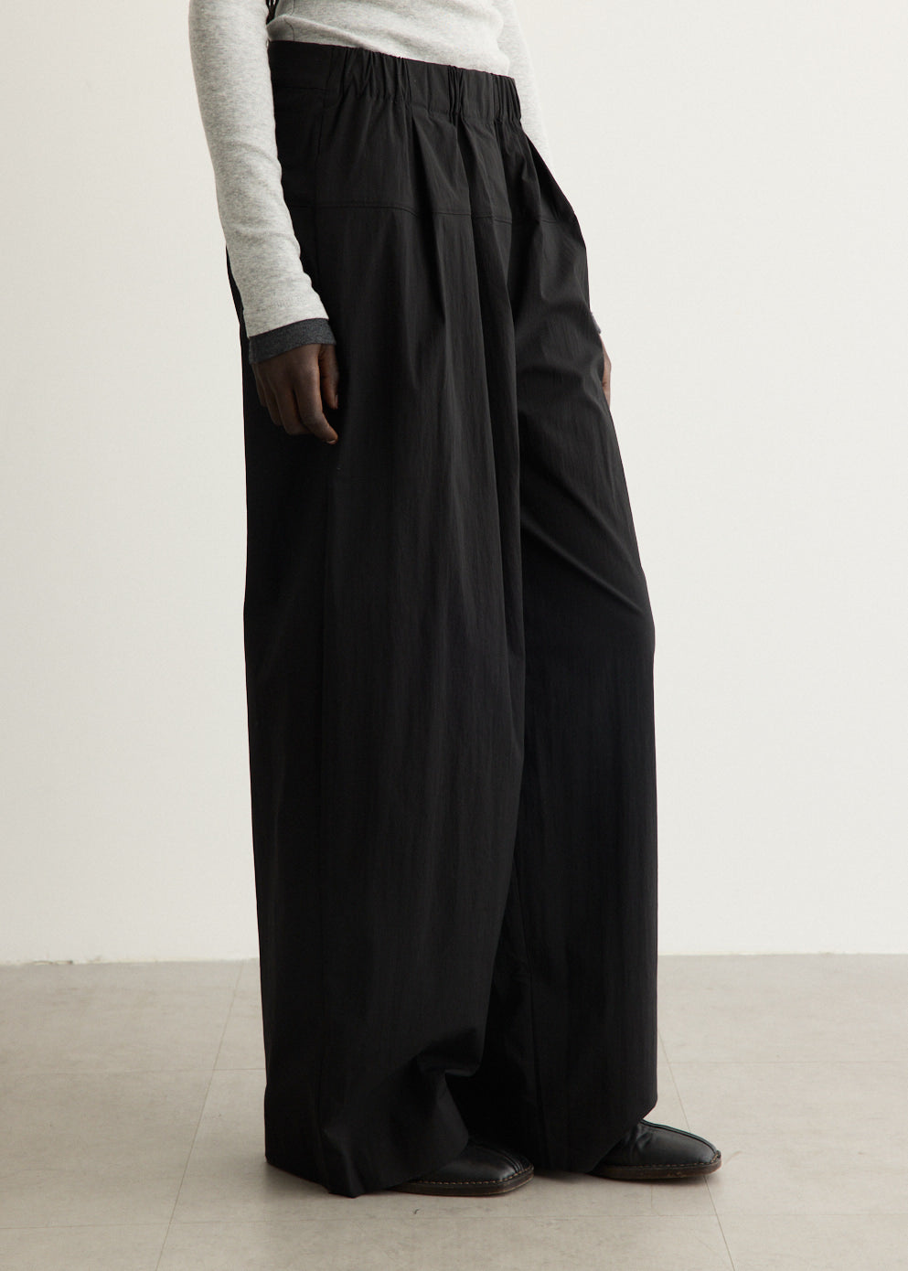 Relaxed Pleat Pants