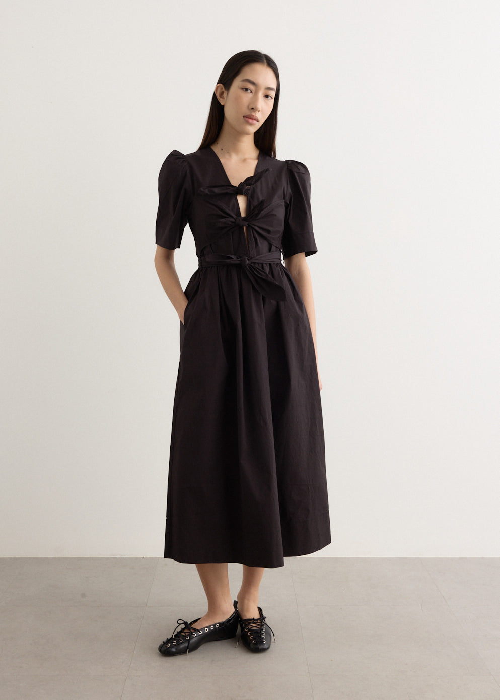 ワンピース Ganni Washed Stretch Cotton Tie Strap Midi Dress GANNI Washed Stretch Cotton Tie Strap Midi Dress – Høyer