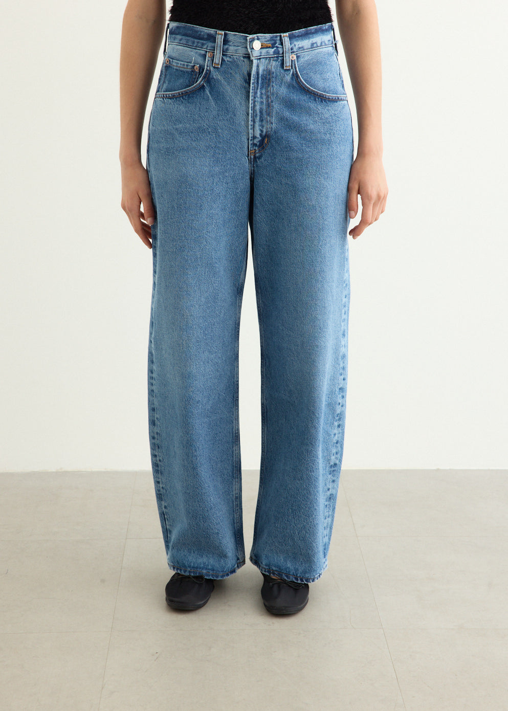 Low Curve Jeans