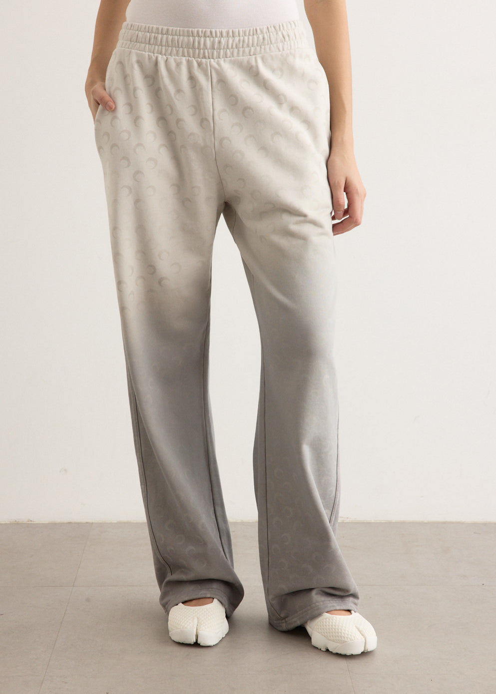 パンツ MARINE SERRE Woman Pants Grey UPA052ACJER0013 GR50 MARINE SERRE: Pants woman - Grey | Marine Serre pants
