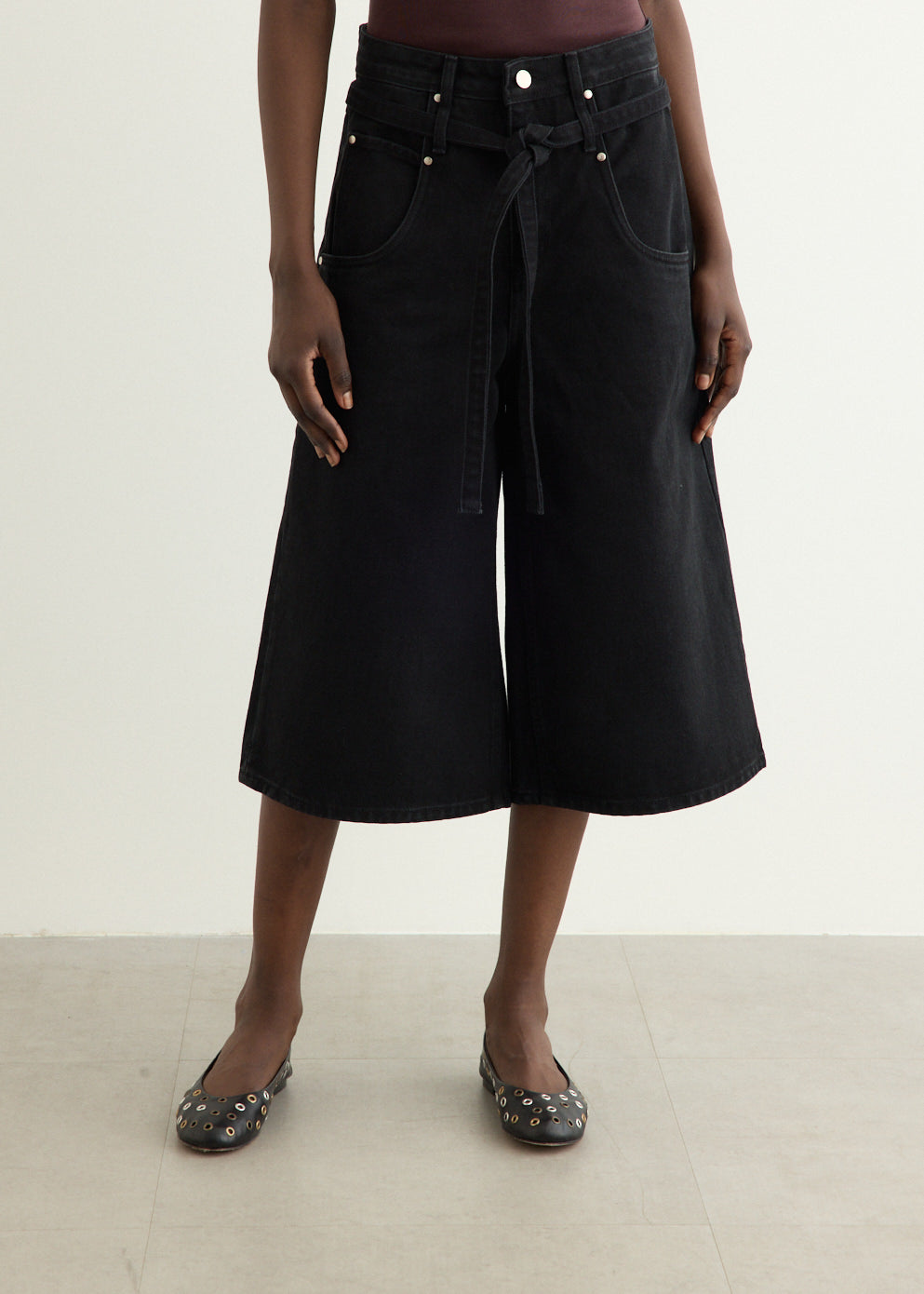 Incu Exclusive Bermuda Denim Pants