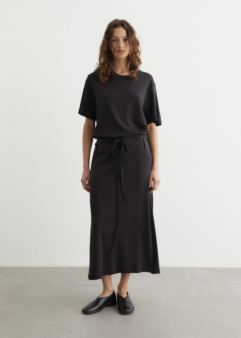 ワンピース LEMAIRE Woman Dress Black DR1045LJ1016 BK998 Squid Ink Belted Rib T-shirt Dress | LEMAIRE