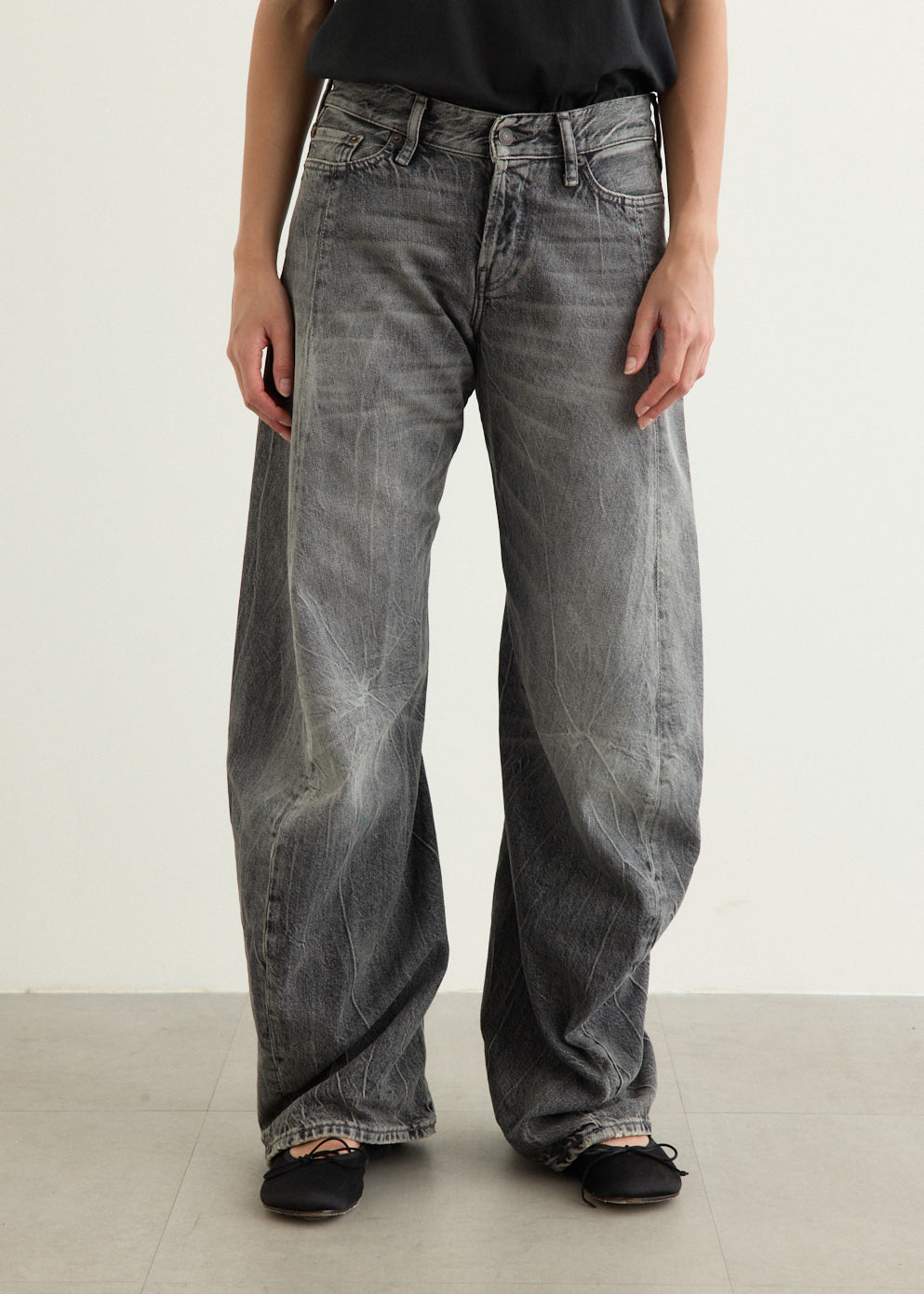 2006F Relaxed Fit Jeans