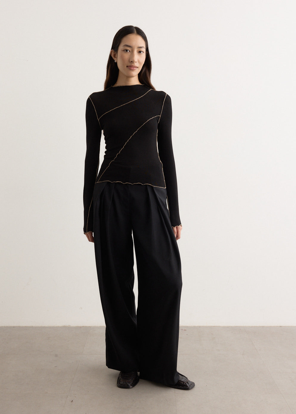 on tops 〈black〉　ito fukuoka Azaelia Long Sleeve Panelled Top