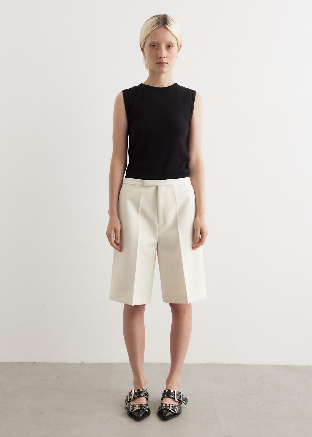 【ACNE STUDIOS】WOOL TAILORED SHORTS 46 ACNE STUDIOS WOOL TAILORED SHORTS 46