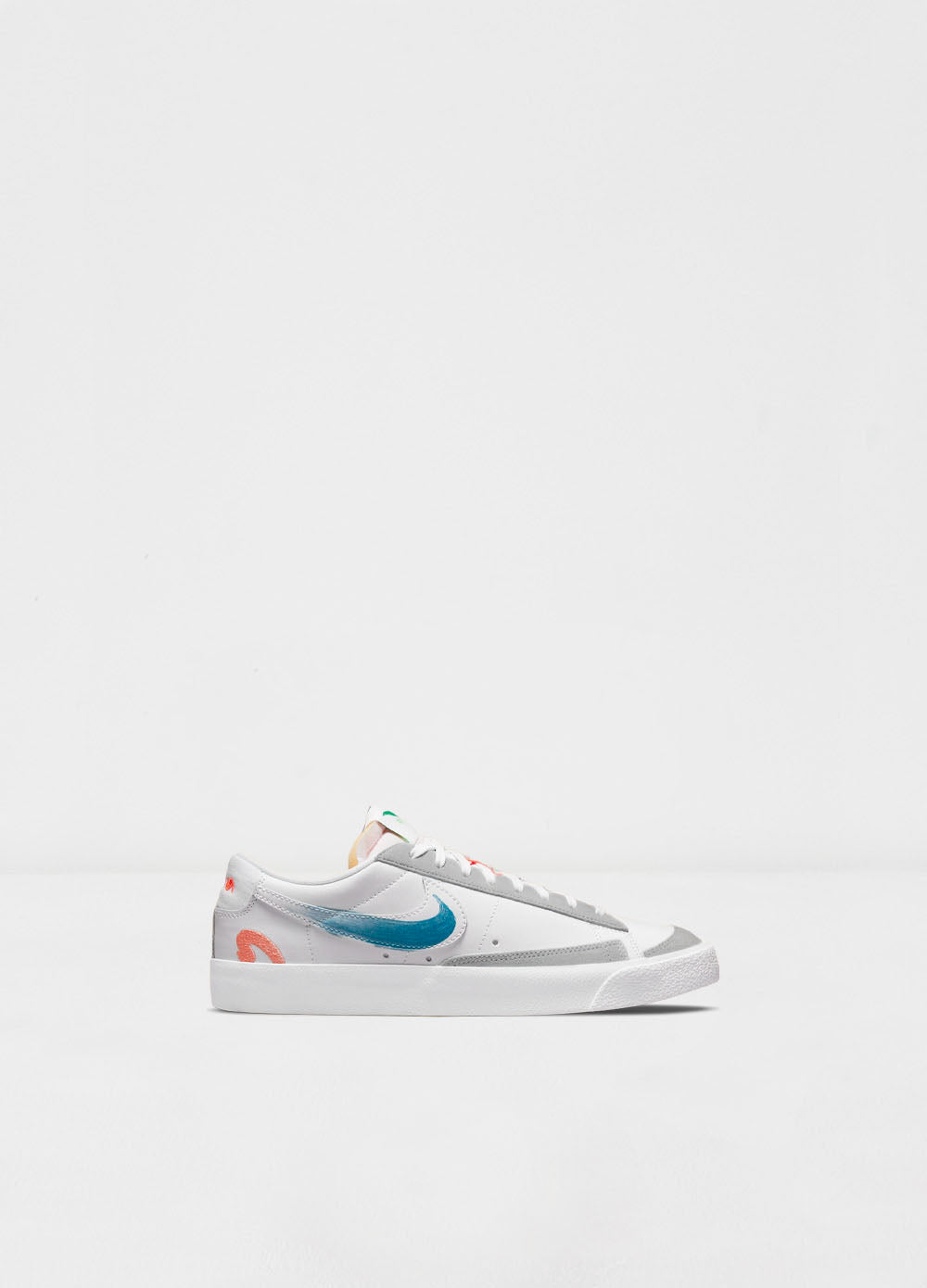 Blazer Low Flyleather Sneakers