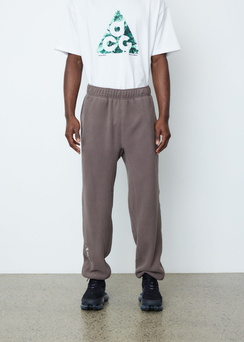 nike acg wolf tree pant