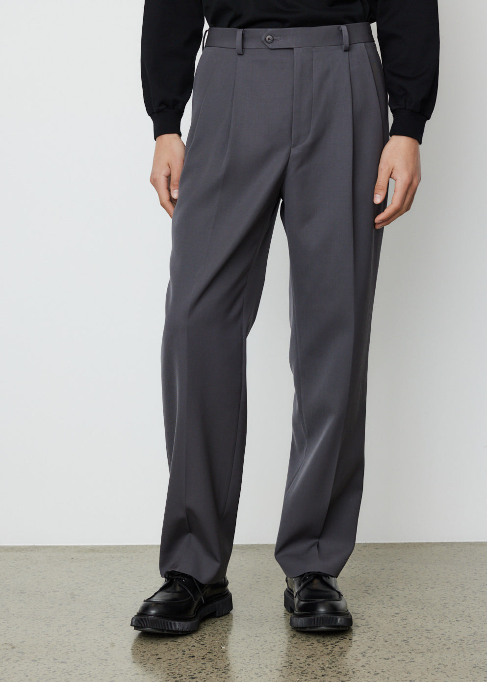 Light Wool Max Gabardine Two Tuck Slacks