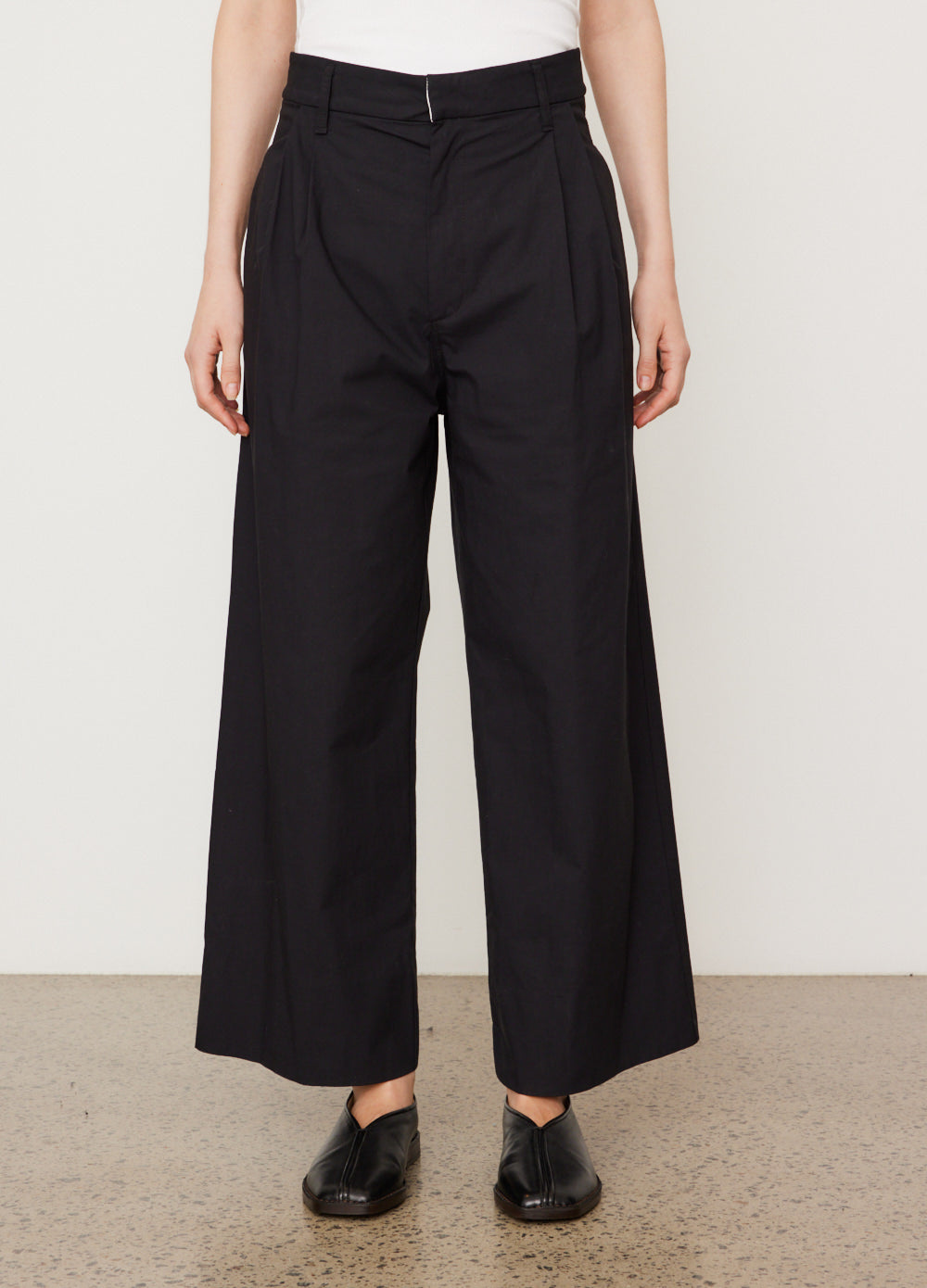 Bassike -  Relaxed Pleat Front Pants - Pant