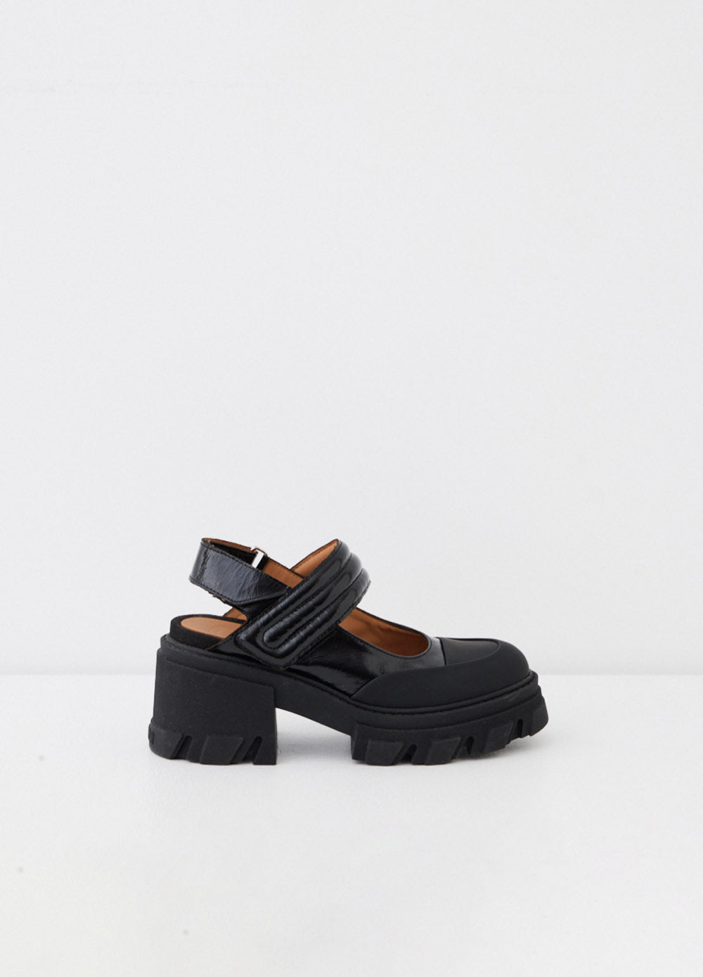 Incu sandals sales