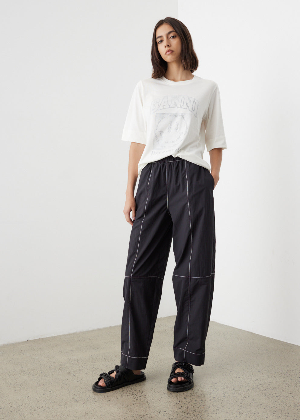 Curve pants sales