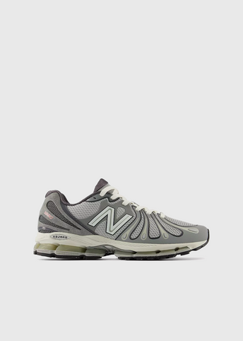 1890 'Grey Days' Sneakers