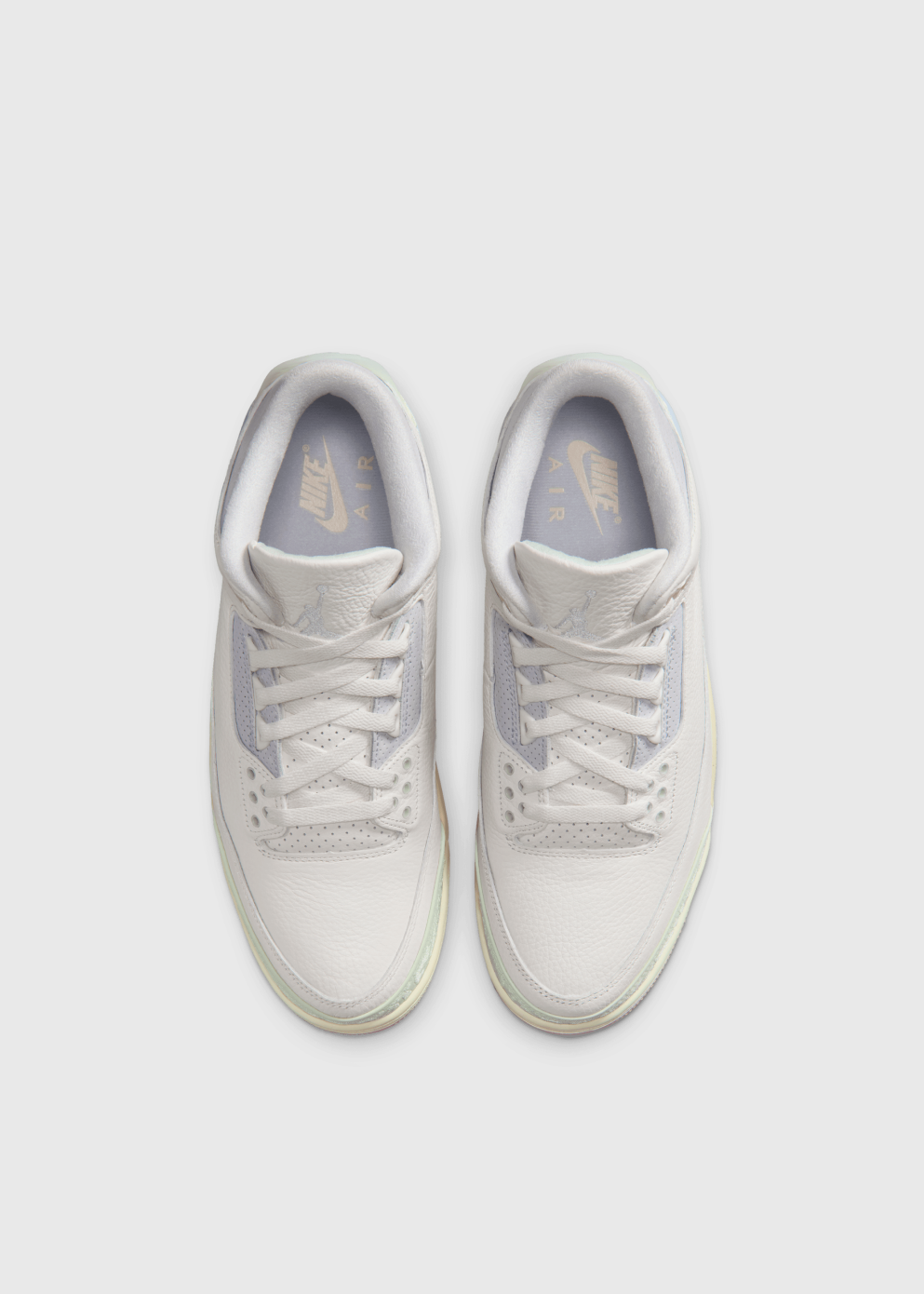 Air Jordan 3 Retro 'Sail and Jade Aura' Sneakers