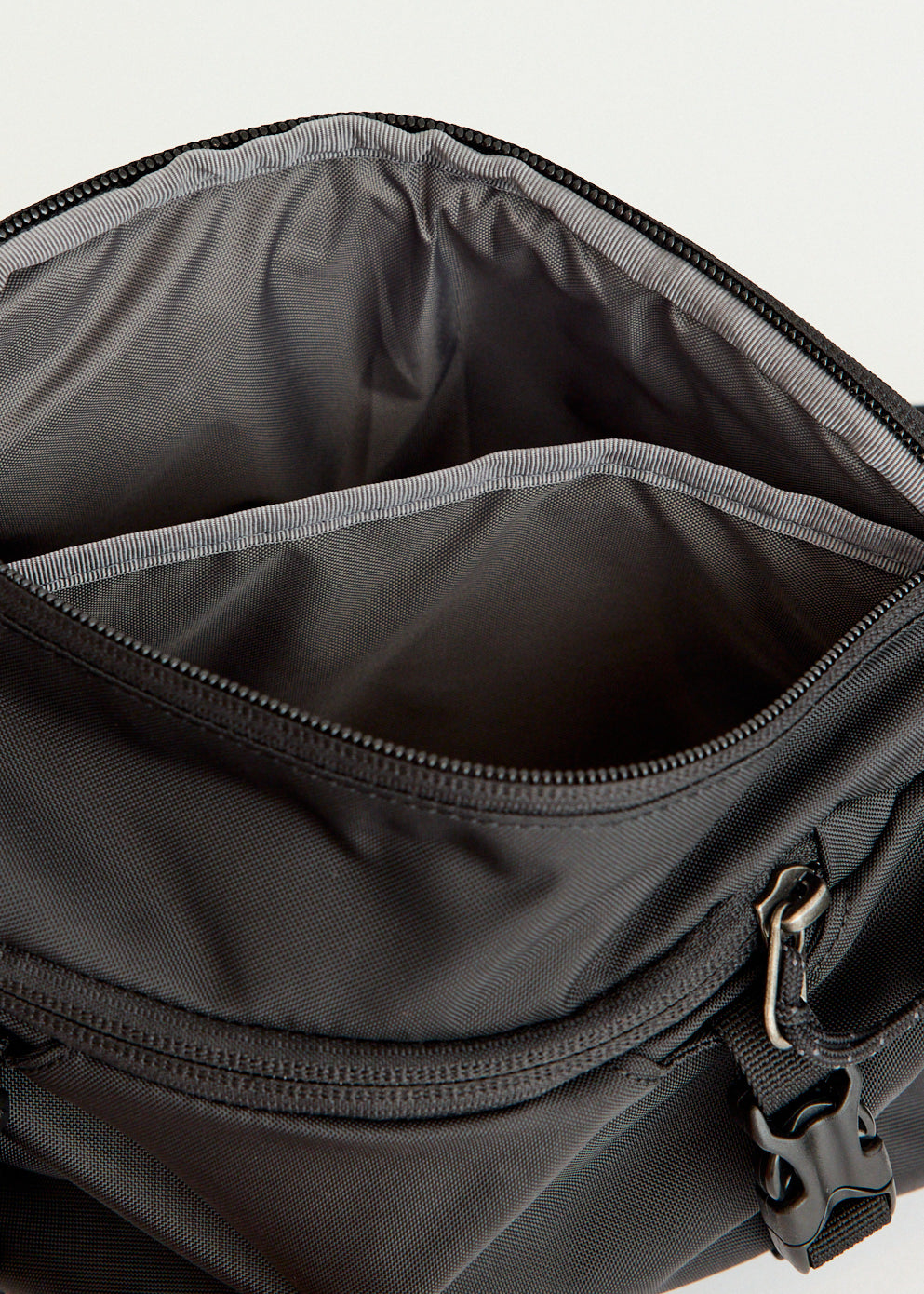 Atom Sling 8L Bag