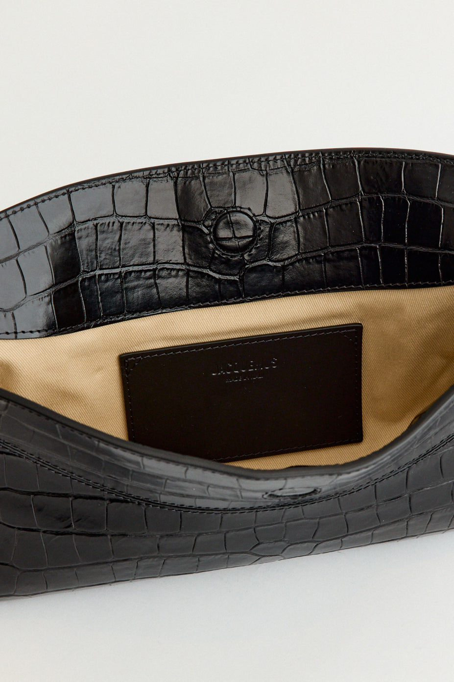 Le Calisso Ovalo Clutch