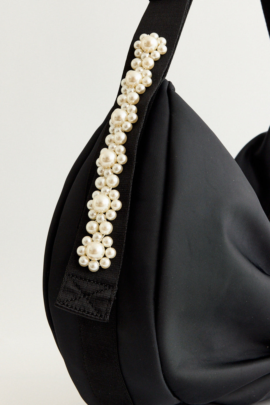 Sling Bow Bag With Embellishment