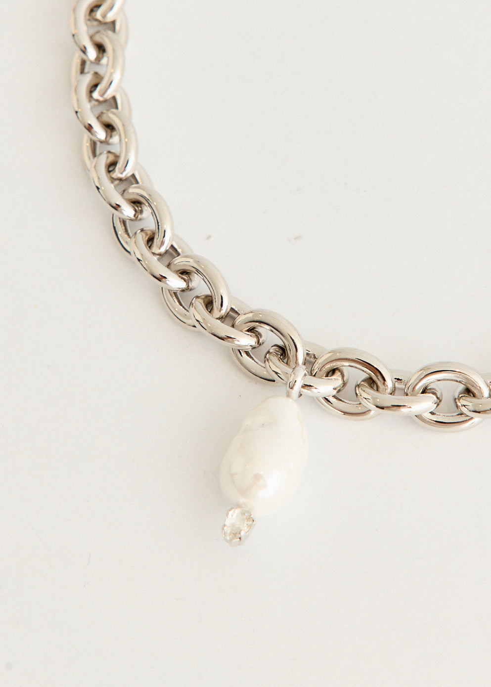 Pearl Pendant Chain Necklace