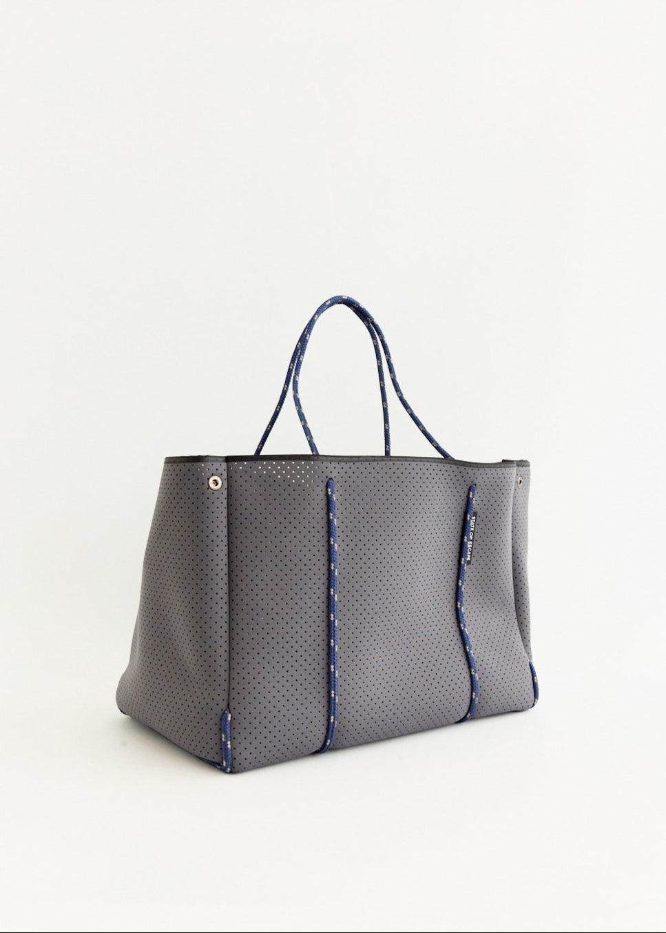 バッグ Scoop and Escape Large Tote nevy Scoop and Escape Large Tote