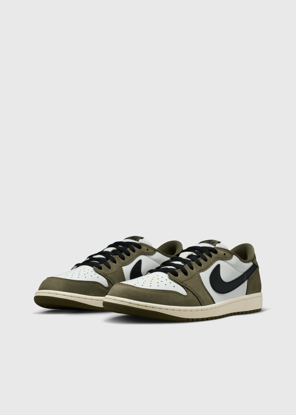 Air Jordan 1 Retro Low OG 'Medium Olive' Sneakers