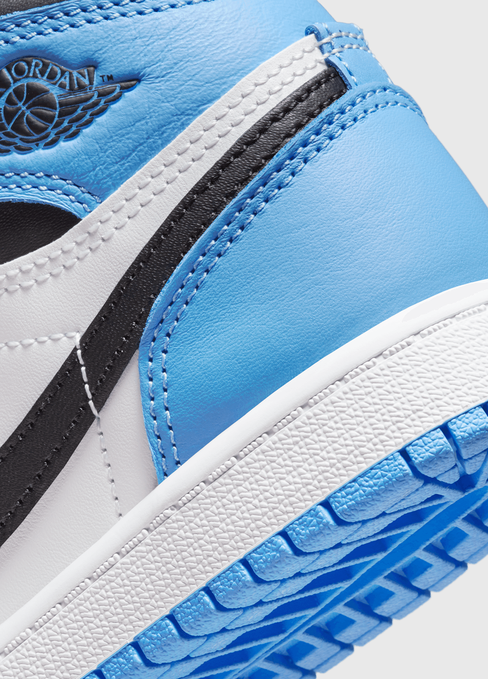 Air Jordan Retro High OG 'UNC Toe' Sneakers (PS)