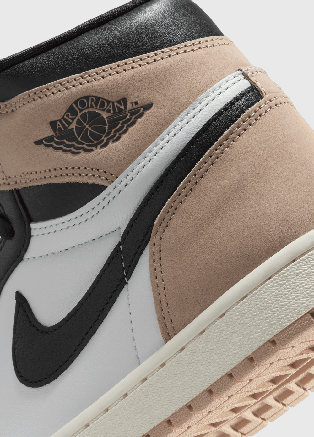 Women's Air Jordan 1 Retro High OG 'Latte' Sneakers