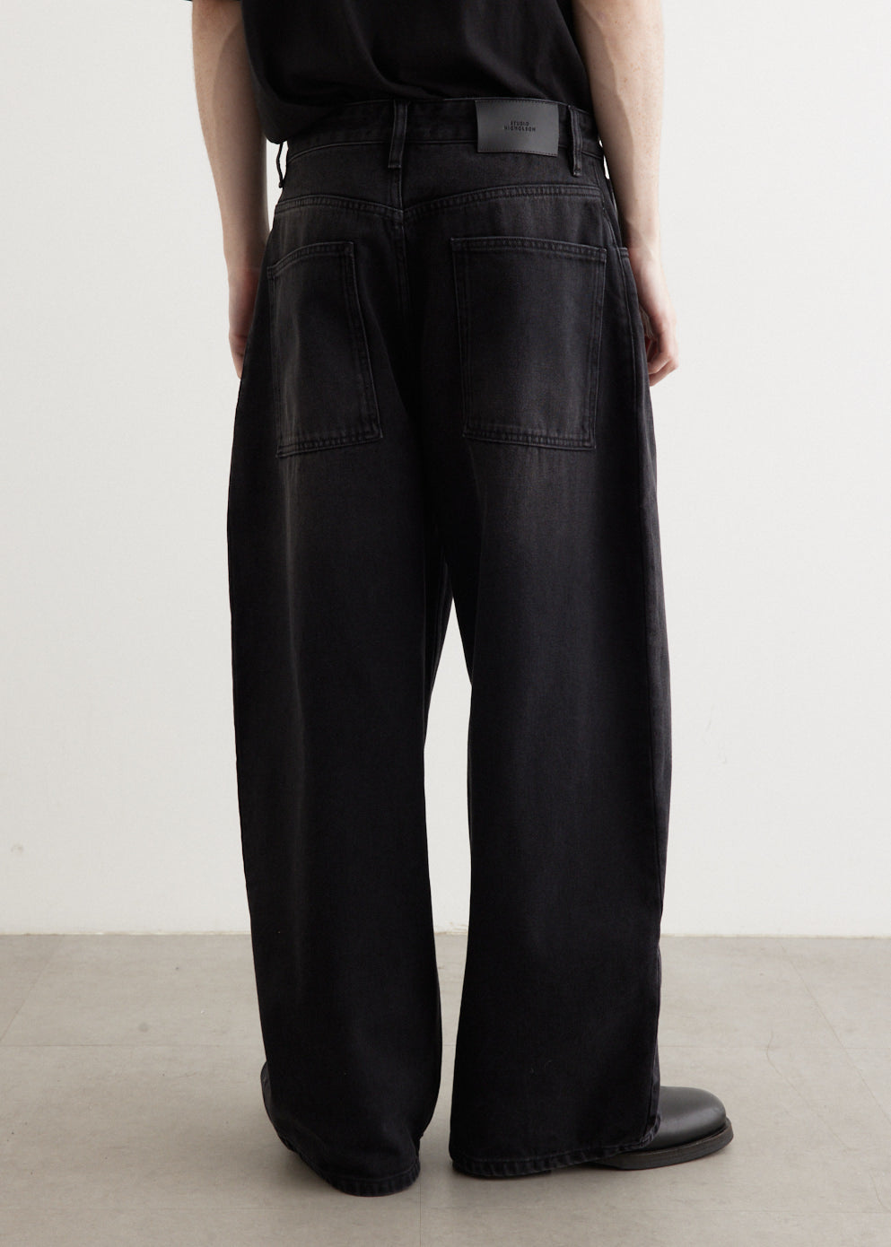 パンツ STUDIO NICHOLSON PAOLO SNM-1023 BLACK Paolo Denim Pant in Washed Black | Wide Leg Jeans | Unisex