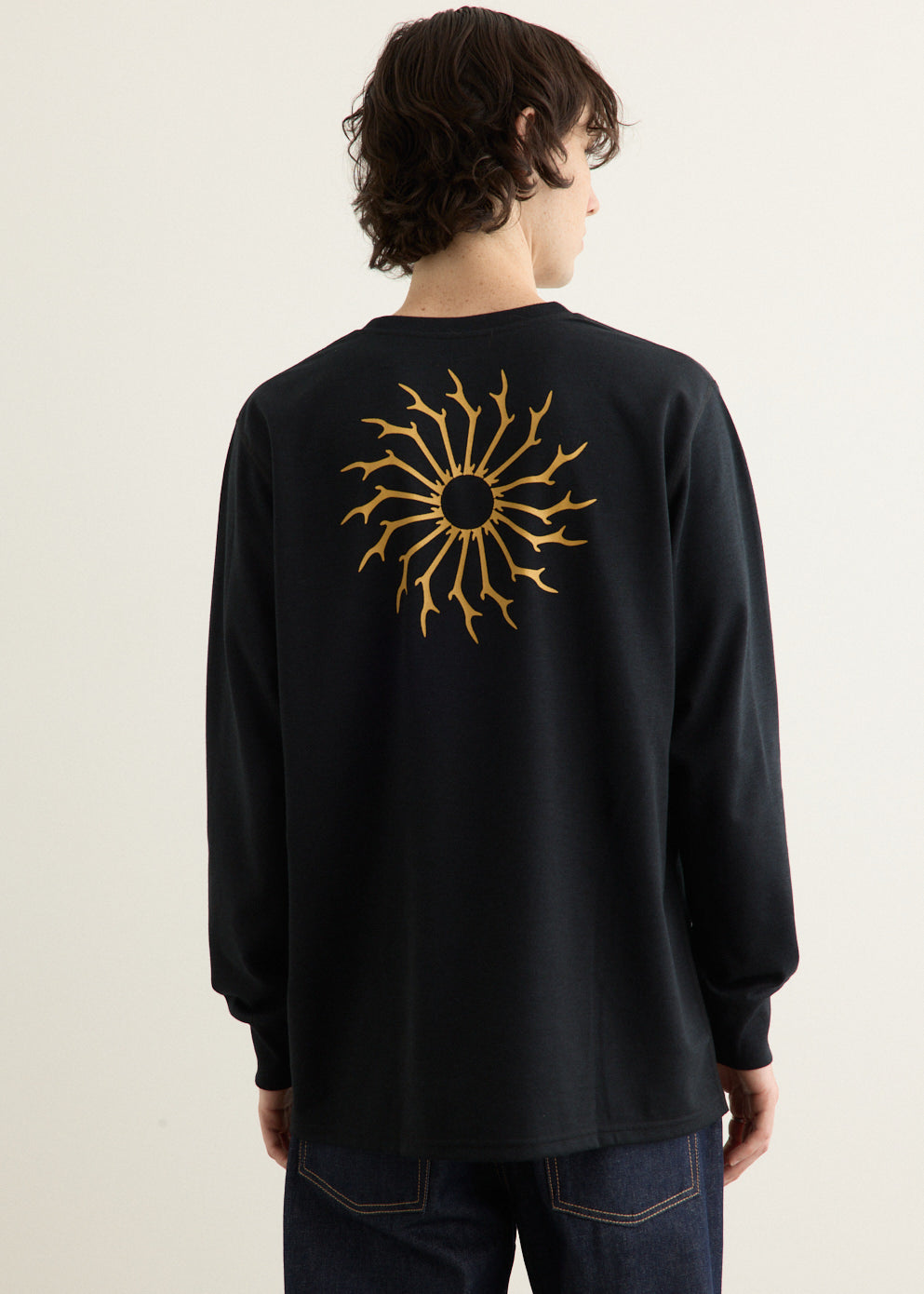 Long Sleeve Round Pocket T-Shirt