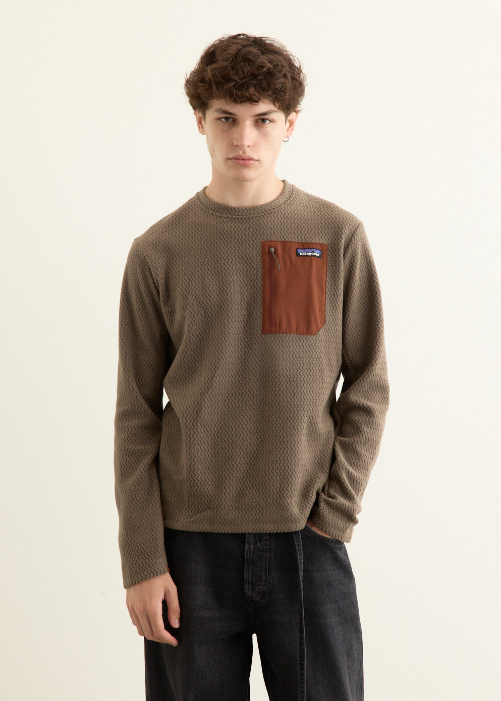 R1® Air Crewneck