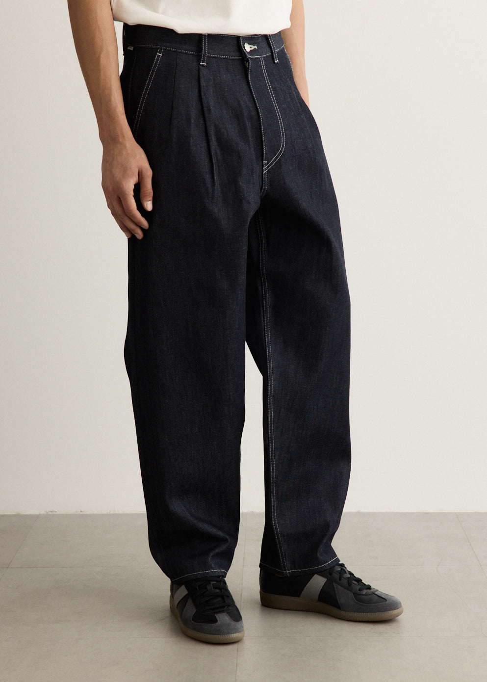 Selvage Denim Two Tuck Tapered Pants