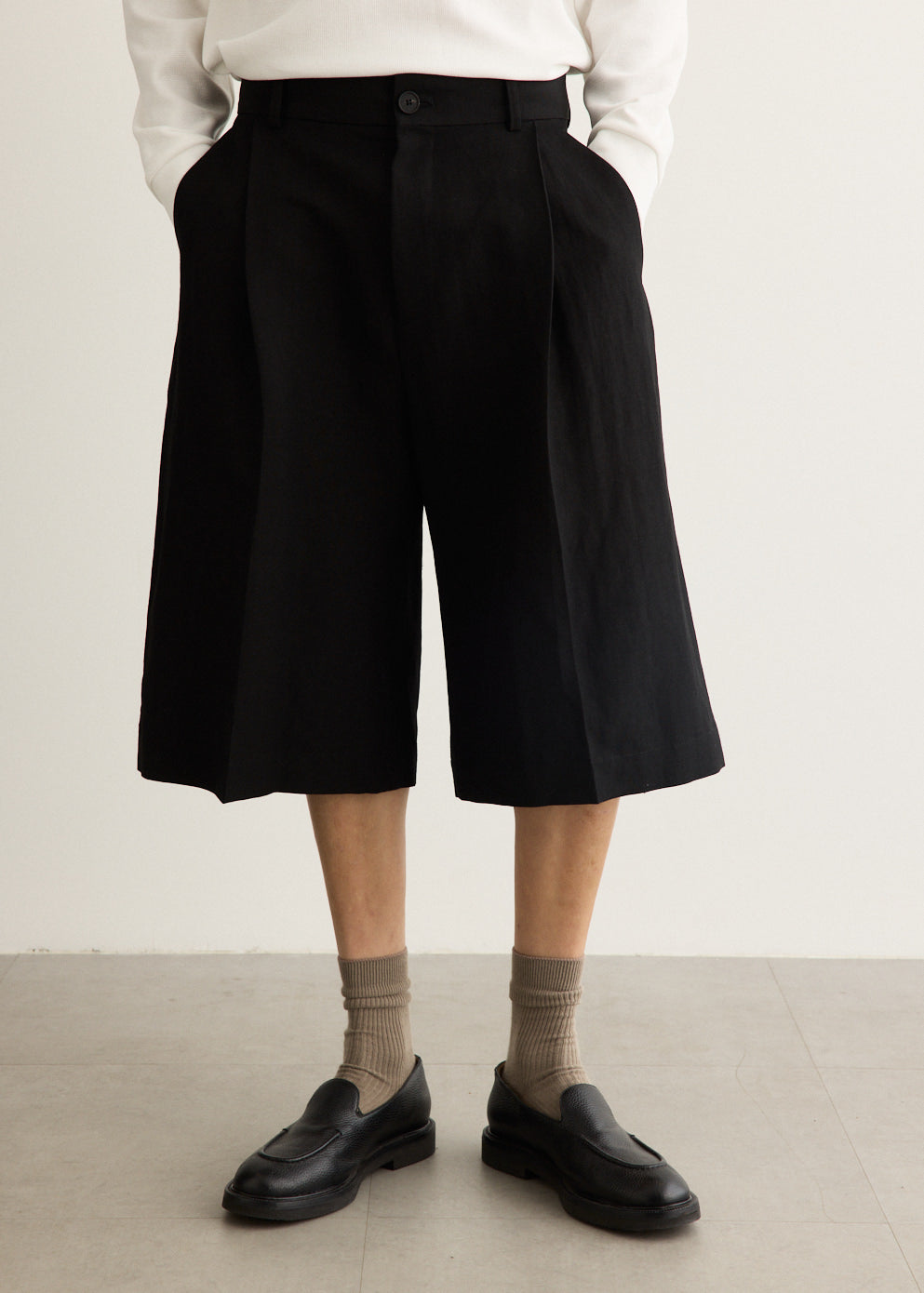 Fowld Pleated Short