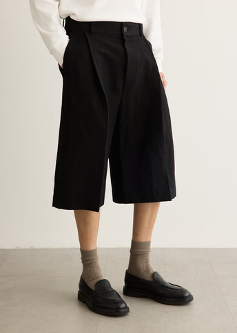 Fowld Pleated Short
