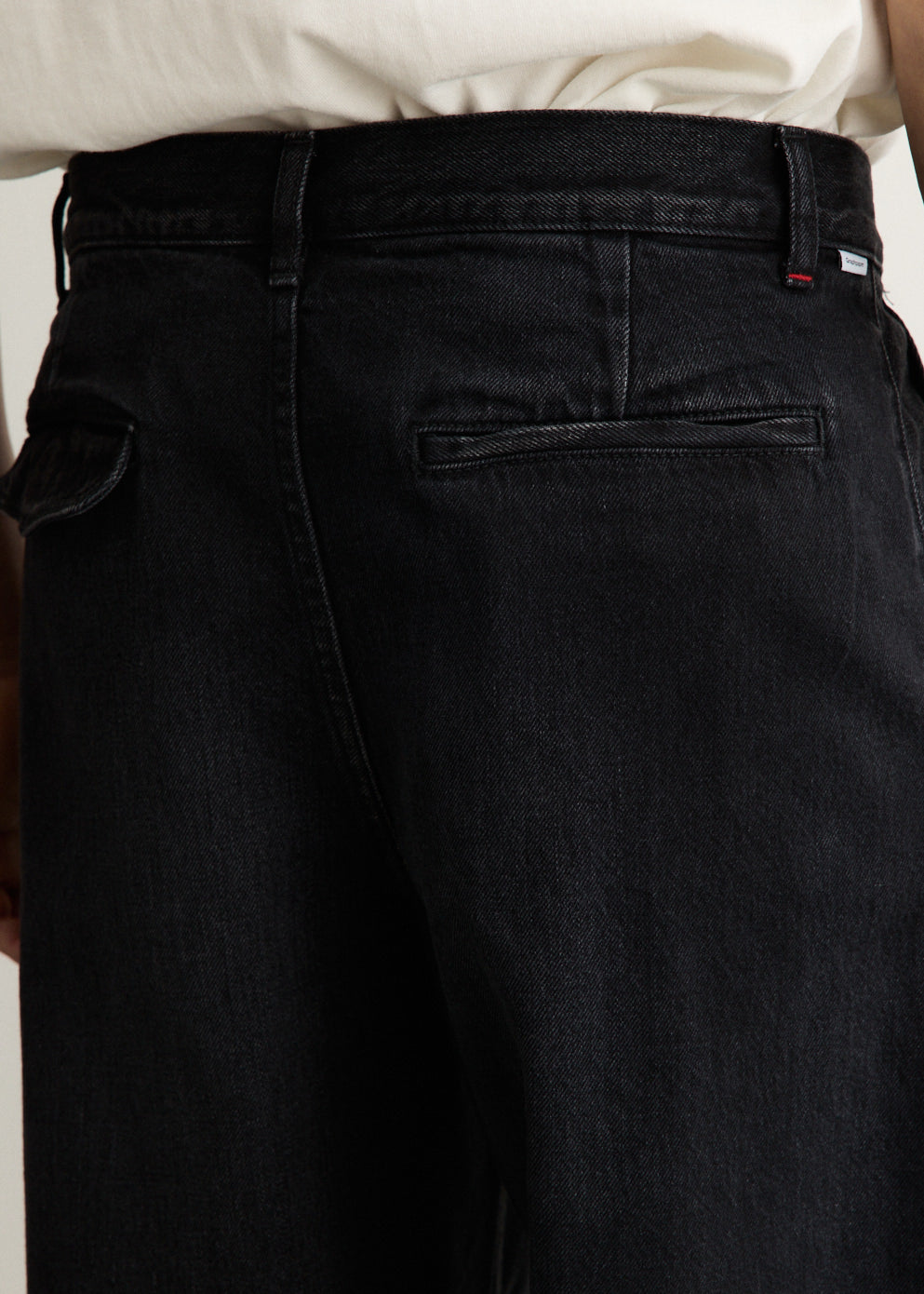 Selvage Denim Two Tuck Tapered Pants