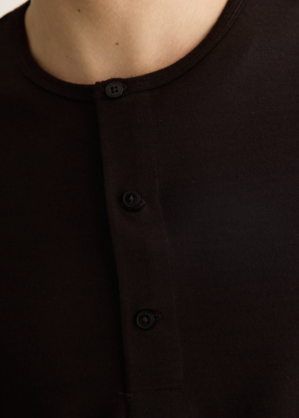 Kyuto Henley Longsleeve T-Shirt