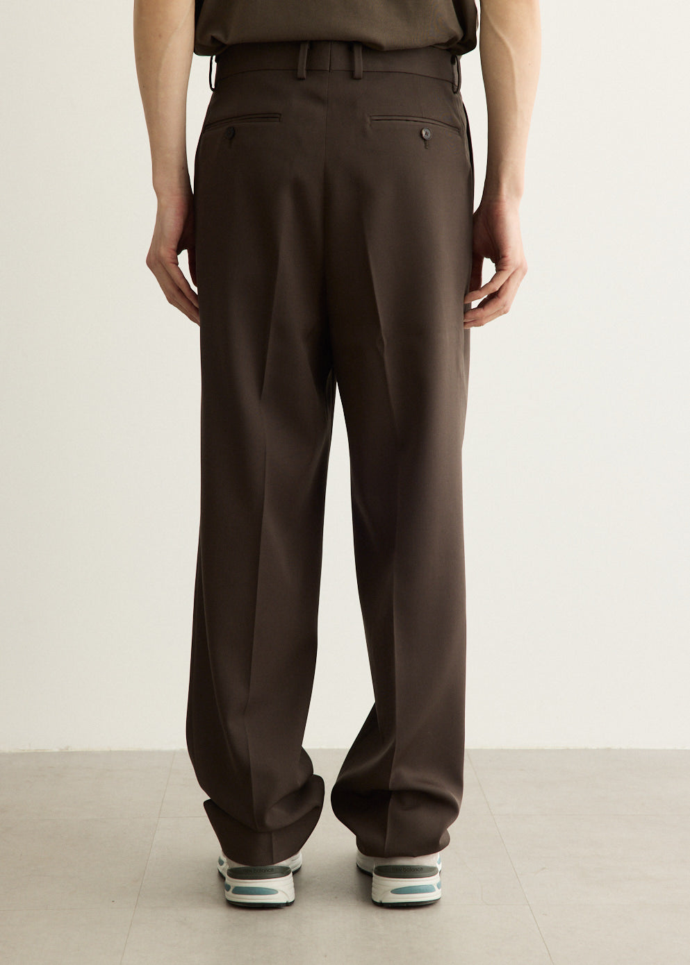 Light Wool Max Gabardine Two-Tuck Slacks