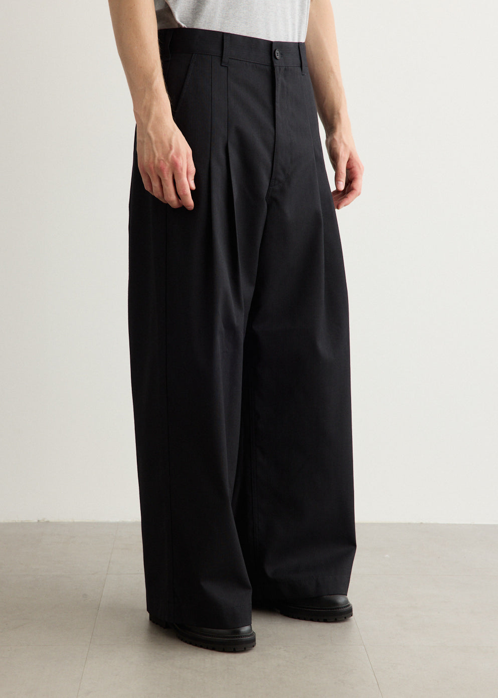 Polyester Wool Twill Pleat Trousers