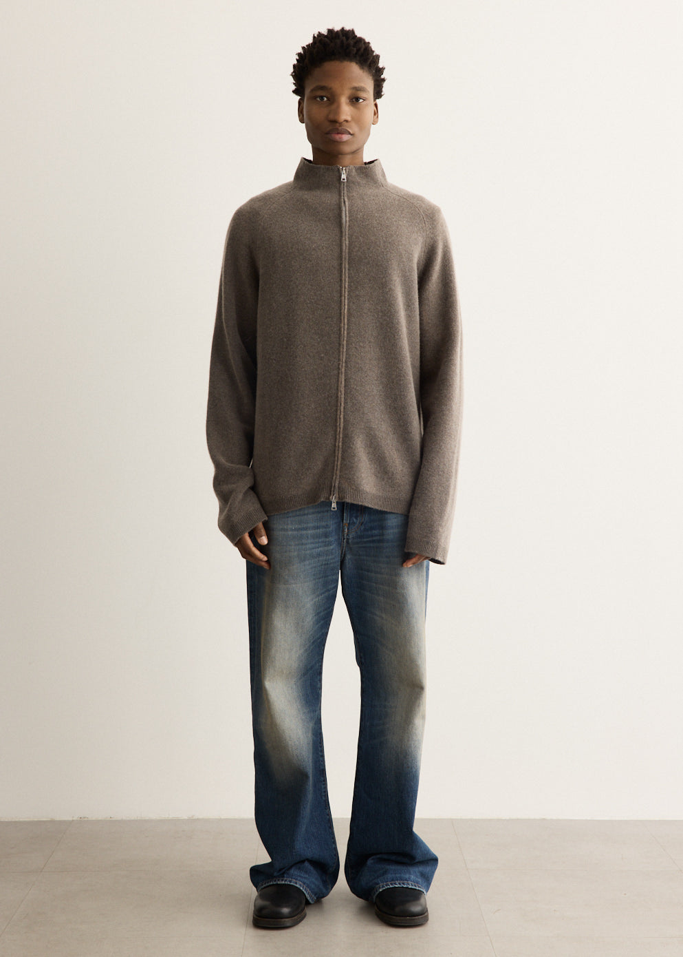 Line Zip Cardigan