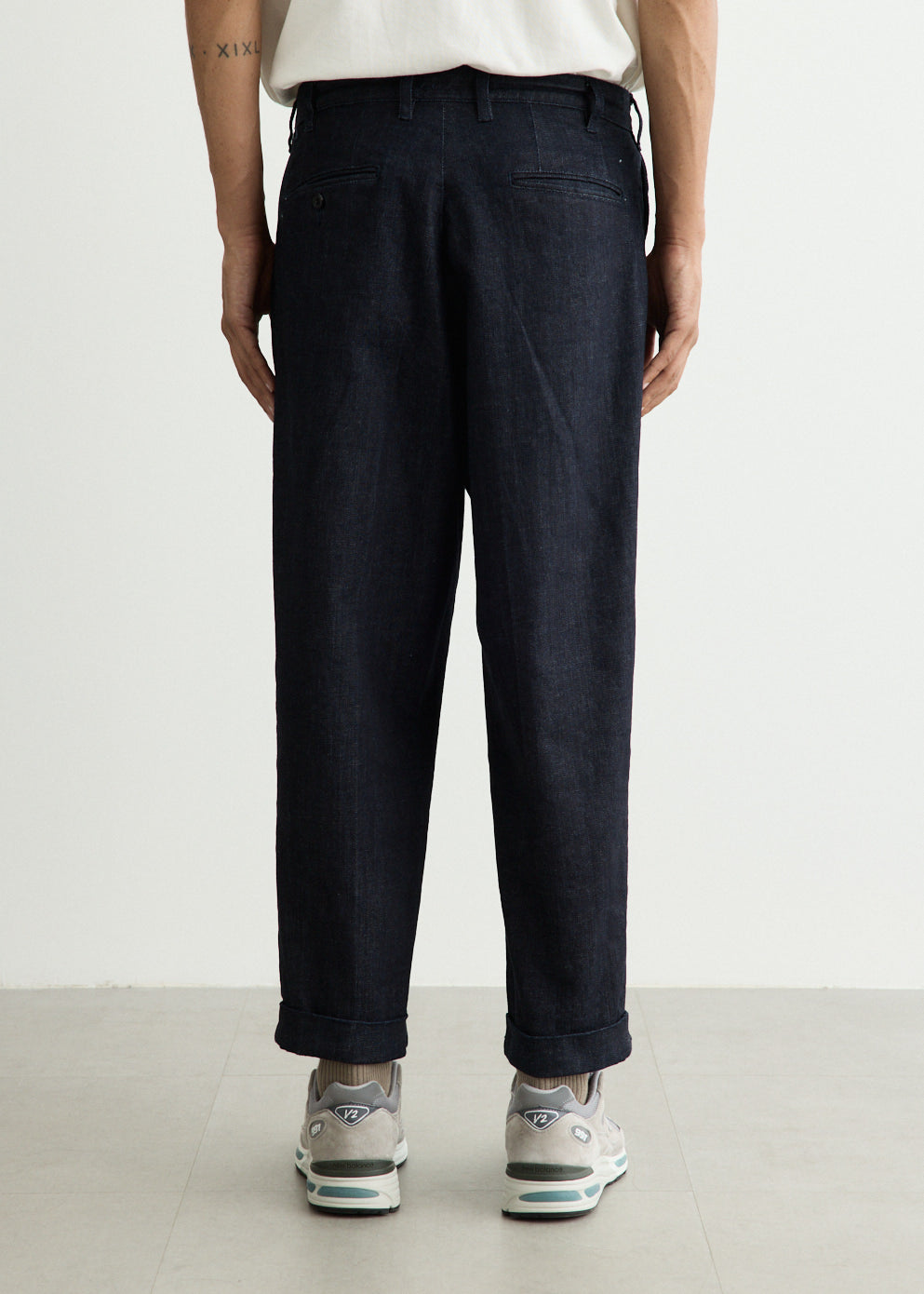 2 Pleats Tapered Denim Pants