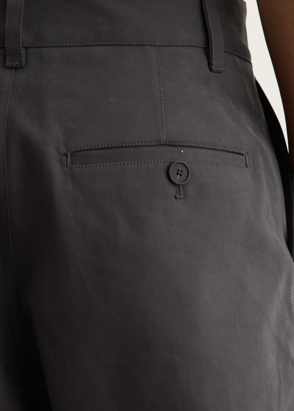Minard Curved Leg Pants