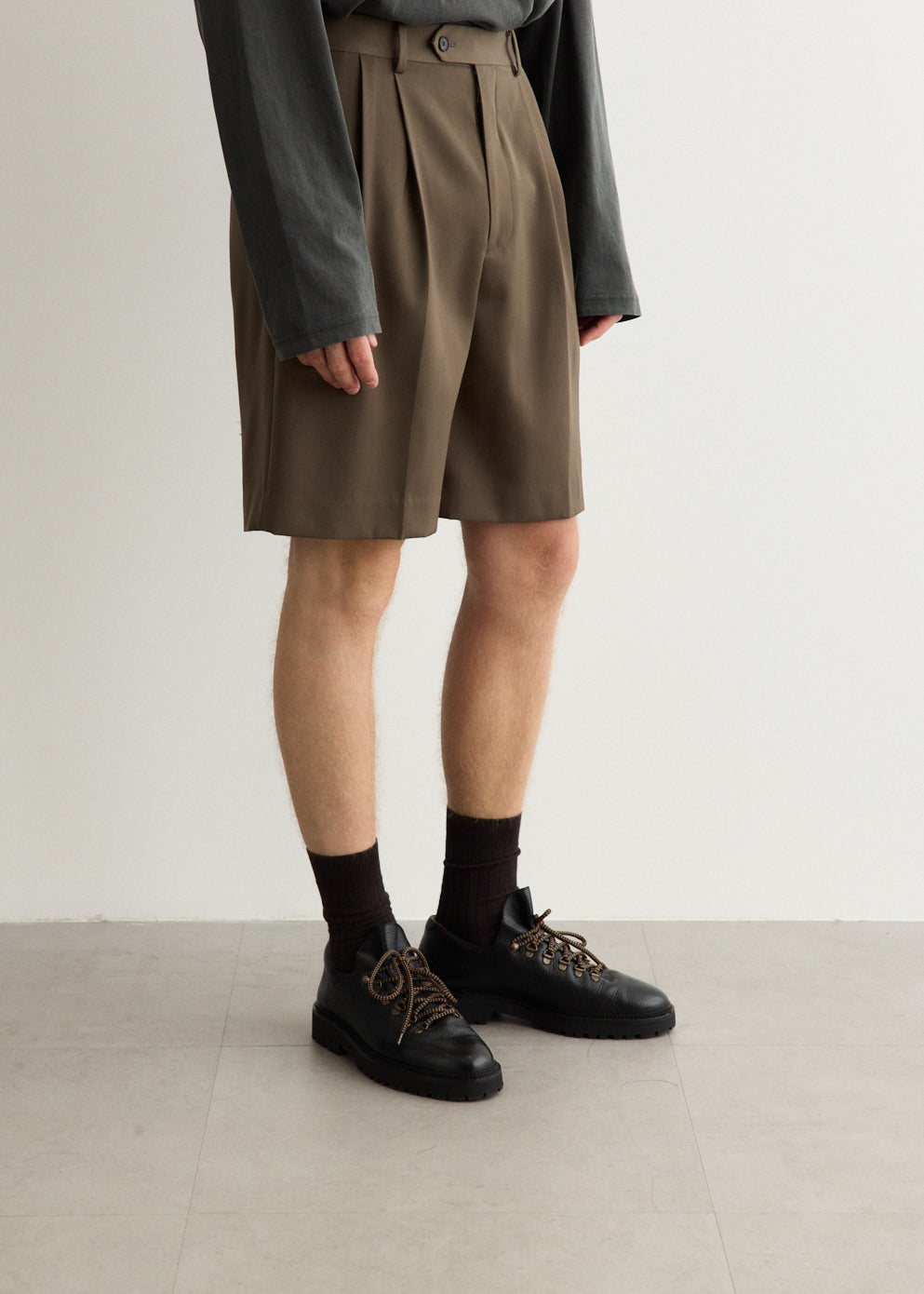 Light Wool Max Gabardine Shorts